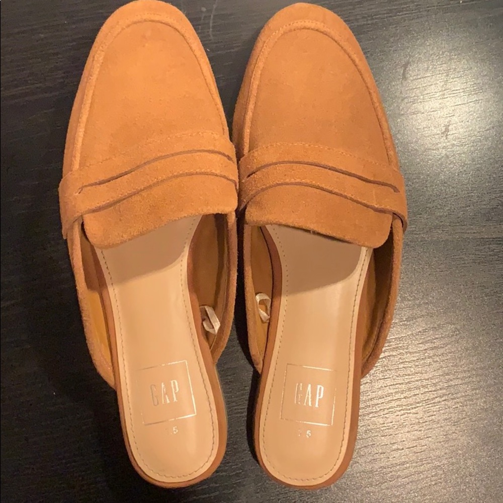 GAP leather loafer mules